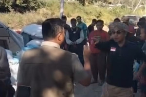 Viral Camat Ngamuk ke Petugas BNPB: Saya Stres, Bantuan Sedikit untuk Bagi ke Banyak Orang