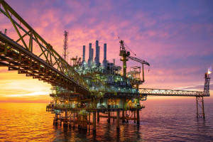 Dari Gas Menjadi Industri: Sudah Saatnya Indonesia Berhenti Menjadi Pasar dan Mulai Menjadi Pemain Utama