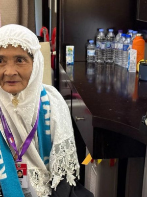 Ember Tua Nenek Jumaria