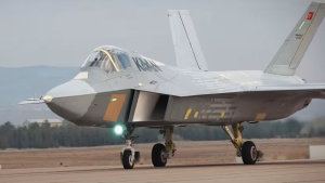 Jet tempur siluman bermesin ganda Kaan dikembangkan oleh produsen senjata milik negara, Turkish Aerospace Industries 