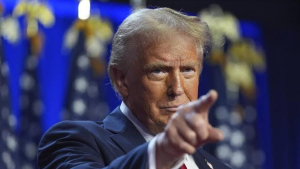 Perketat Aturan Imigrasi, Trump Larang Orang Gemuk Masuk AS