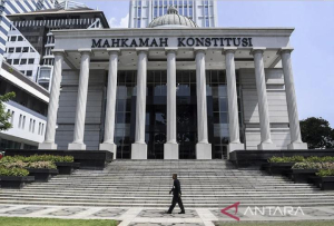 MK Putuskan Polisi Aktif Tidak Boleh Menduduki Jabatan Sipil