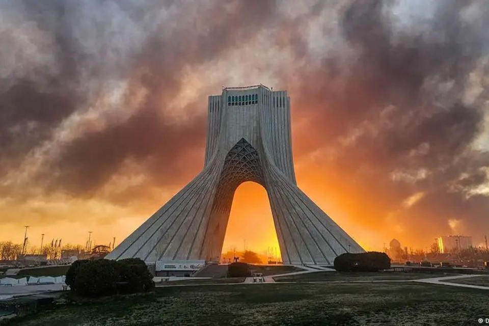 Survei 3 Lembaga: 83,1 Persen Masyarakat RI Tolak Serangan AS-Israel ke Iran