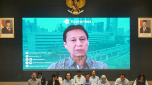 Menteri Kesehatan, Budi Gunadi Sadikin memberikan keterangan pers kasus pemerkosaan Dokter PPDS UNPAD di RSHS Bandung di Jakarta, 21 April 2025. Menteri Kesehatan menyatakan akan ada perbaikan yang serius, sistematis, dan konkret bagi Program Pendidikan Dokter Spesialis (PPDS). Perbaikan berdasarkan kejadian-kejadian yang berulang terjadi, mulai dari Semarang, Bandung, Jakarta, Manado, dan Medan dengan Dokter PPDS. 
