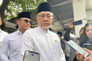 Jawaban Santai Menko Zulhas soal Adanya Kelabang di Menu MBG SMAN 15 Surabaya