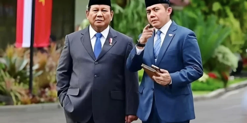 Bocor Alus Tempo: Seskab Teddy Masuk Radar Cawapres Prabowo 2029