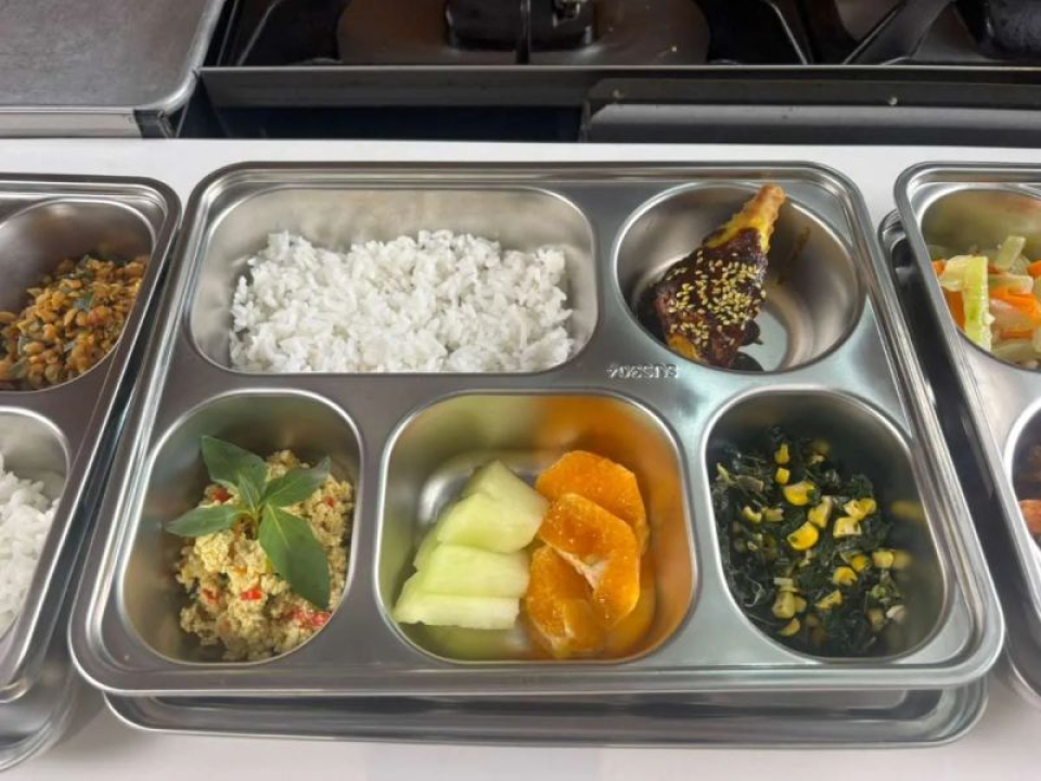 Celios Kritik Tata Kelola MBG, Soroti Tumpang Tindih dan Pemborosan Anggaran