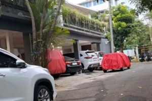 Rumah Nanik S Deyang Jadi Sorotan, Berdiri di Atas Empat Kavling dengan Garasi Muat Belasan Mobil
