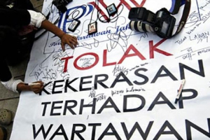 Aster Kasdam Kolonel Fransisco Rampas dan Hapus Video Jurnalis Kompas yang Rekam Kadatangan WNA Malaysia yang Ingin Bantu Korban Banjir di Tamiang