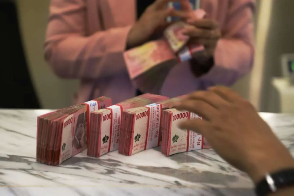 Rupiah Tembus ke Rp 17.300 di Pagi Ini (23/4), Rekor Terburuk Sepanjang Masa
