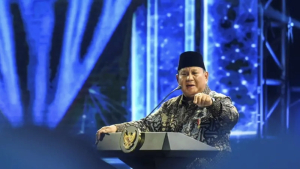 Presiden Prabowo sebut pakar dan akademisi yang mengkritiknya 'goblok' – Mengapa Indonesia disebut satu langkah menuju otoritarianisme ?