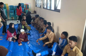 Korban Keracunan MBG di SMP Cisarua Bandung Barat Capai 53 Orang, 27 Dilarikan ke Klinik