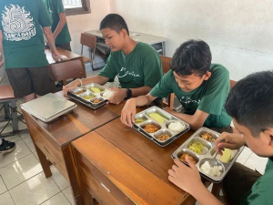 BPJPH Bakal ke China, Cek Food Tray MBG yang Diduga Mengandung Lemak Babi