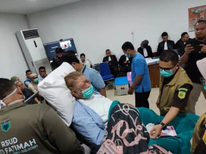 Haji Halim Dipaksa Sidang saat Infus Masih di Tangan, Pakar Ingatkan Aturan KUHP Baru soal HAM