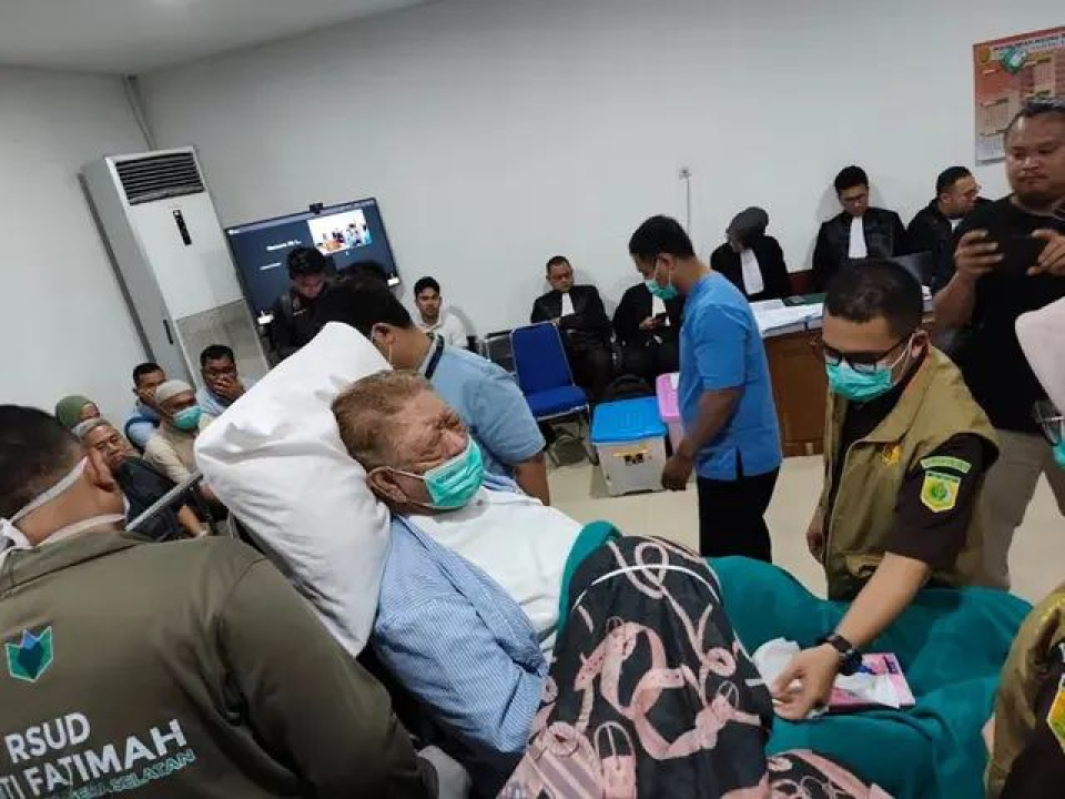 Haji Halim Dipaksa Sidang saat Infus Masih di Tangan, Pakar Ingatkan Aturan KUHP Baru soal HAM