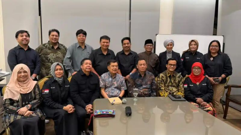 Isi Diskusi Komunikolog Dengan Jusuf Kalla, Kritik Program MBG Hingga Isu Geopolitik