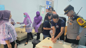 4 Siswa SMP 31 Palembang Diduga Keracunan Usai Santap Roti Menu MBG
