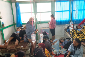 Korban Keracunan MBG di Ketapang Bertambah Jadi 340 Orang, Puskesmas Dirikan Tenda Darurat