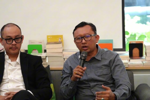 Direktur Celios, Bhima Yudhistira dan Ketua YLBHI, Muhammad Isnur dalam konferensi pers kepada awak media di Jakarta, Senin (27/7/2026). Foto: Tangkapan layar youtube