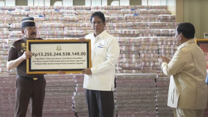 Kejagung Serahkan Uang Rp 13,2 Triliun Korupsi CPO ke Negara, Disaksikan Prabowo